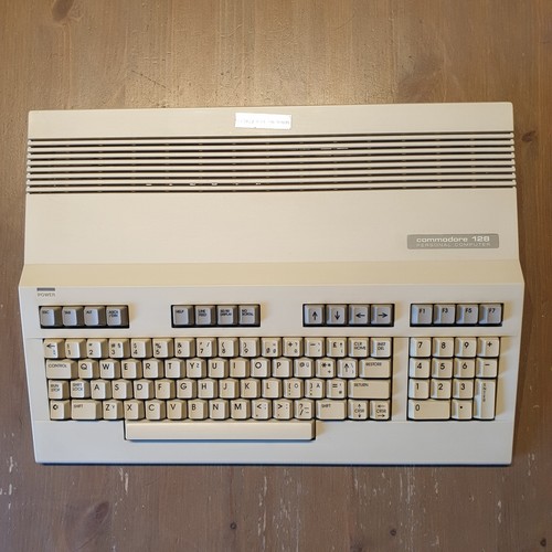 Commodore c128 bellissimo - commodore, bellissimo!