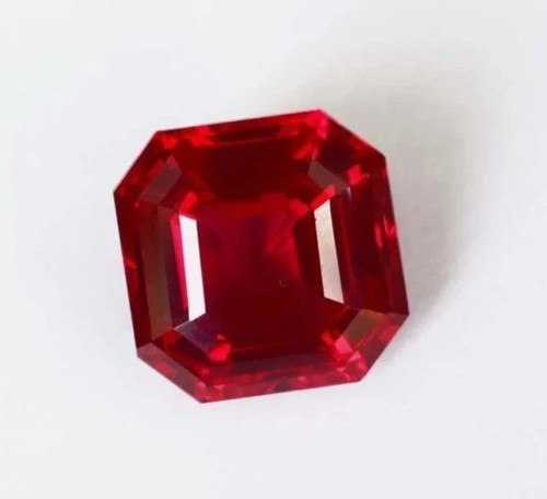 Gemma sfusa rubino rosso