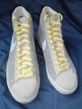 Vintage 00s (2009) Nike Blazer Sneaker Mens 11 Suede Gray Mid High Top