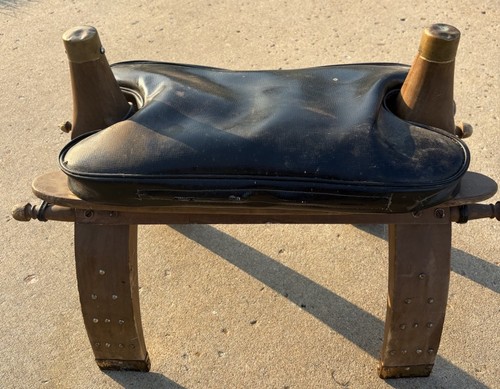 Sgabello vintage cammello