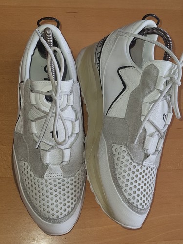 Sneakers leather crown design - leather,