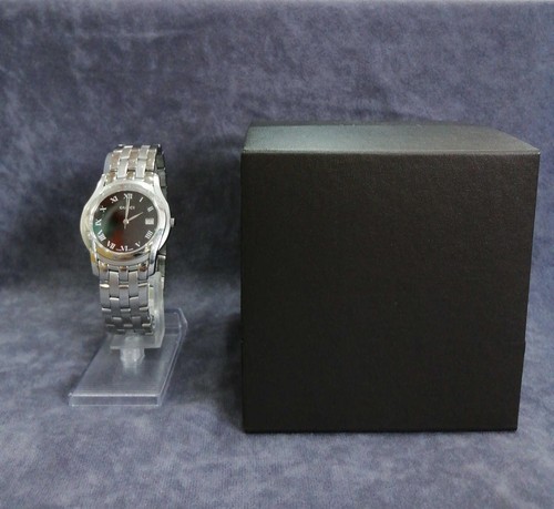Quartz watch model - watch, number