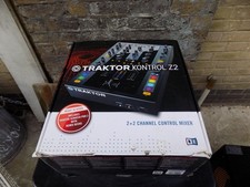 Native Instruments Traktor Kontrol Z2 Mixer DVS con scratch pro e cavi TESTATO