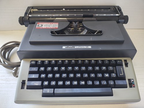 Macchina per scrivere - per,