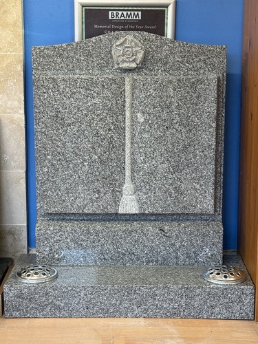 Libro commemorativo lapide