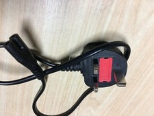 Cavo alimentazione  con Spina Inglese R17 con fusibile  +  PRESA IEC C7 tipo 8