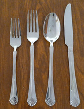 Set Posate Oneida Posate per 8