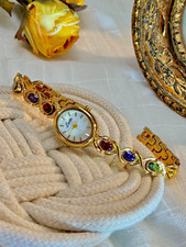 Dainty Vintage-Inspired Womens