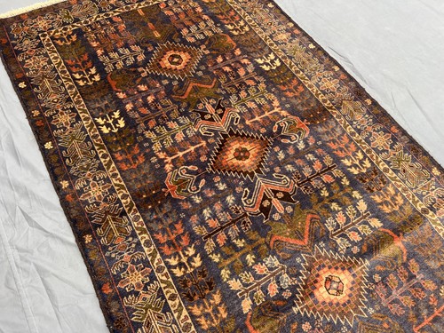 Tappeto tribale caucasico