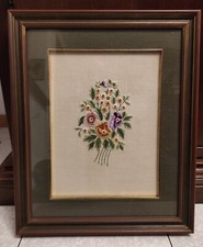 Quadro con fiori ricamo