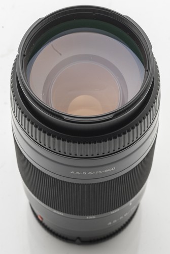 Sony 300 5 - mm, f/4.5-5.6