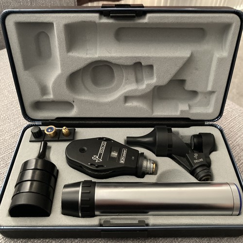 Set otoscopio funzionante