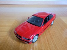 Modellino auto 1:18 BMW E36