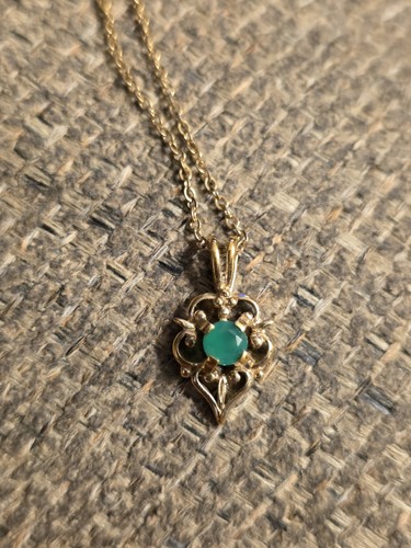 Collana con ciondolo oro - con, in