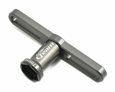 1571 Associated Chiave Ruote 17mm Hard Anodized per 1.8 Buggy