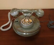 Antico telefono girevole