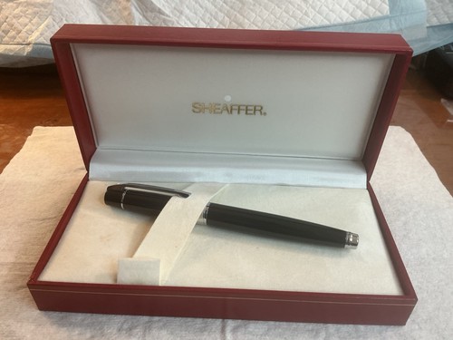 Sheaffer black fountain pen - black, w/