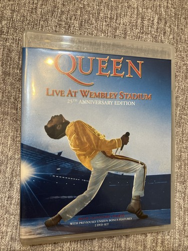 Queen live wembley - live,