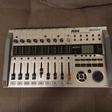 ZOOM R24 Registratore