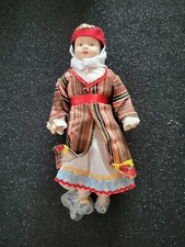 Bambola in Porcellana