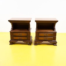 coppia di comodini in legno