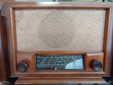 RADIO LARQUEMIN PARIS TYPE ROYAL VINTAGE