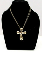 Collana con croce e catena in