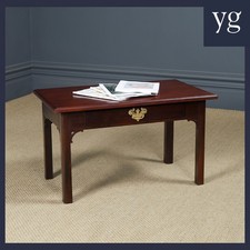 Antico tavolino da caffè