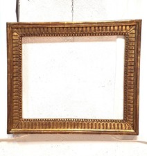 Cornice in legno dorato stile