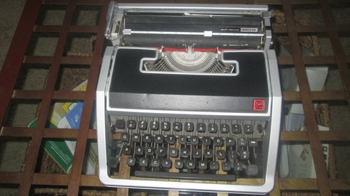 Macchina scrivere portatile - scrivere,