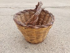 Antico cesto in canna e vimini, prima metà del 1900, buone condizioni.