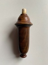 Antico interruttore in legno