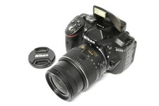 Nikon D5300 con obiettivo AF-S