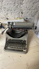 Macchina da scrivere Olivetti