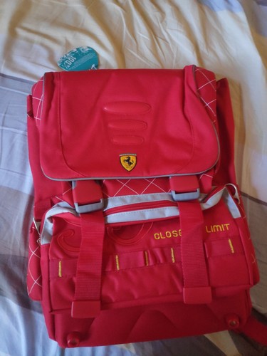 Zaino scuderia ferrari - ferrari, close