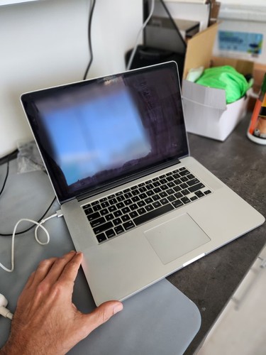 Apple macbook pro - apple,