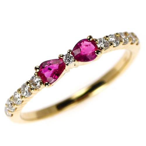 Anello con diamanti rubino