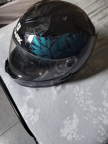 Casco shark riddil nelum - casco,