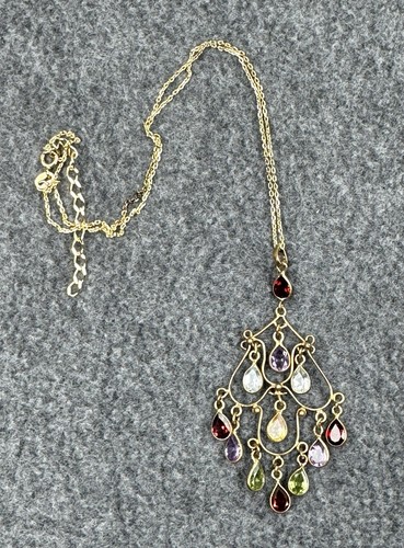 Collana con ciondolo pendente