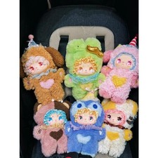 Bellissima bambola peluche