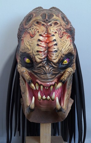Feral predator alien - predator,