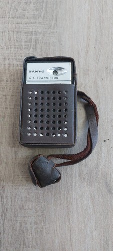 Sanyo six transistor radio - six,