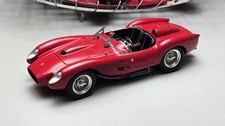 1:18 CMC - Ferrari 250 Testa ROSSA "Pontoon Fender" - M-071