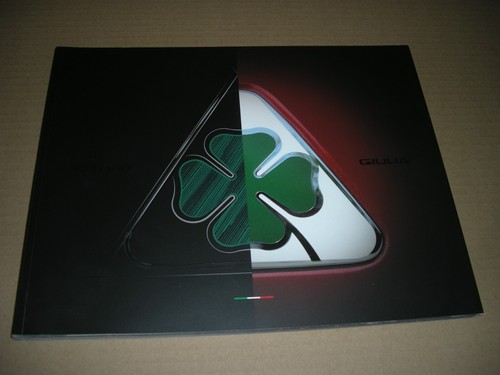 Alfa romeo brochure book - ,