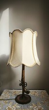 Lampada da tavolo vintage con base a forma di pistola in ottone e rame, paralume