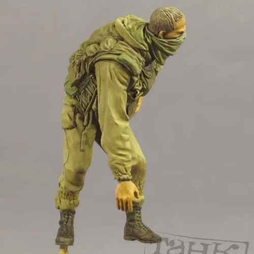 Figurina resina 35 gru - in,
