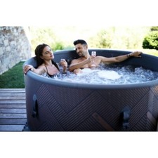 PISCINA IDROMASSAGGIO