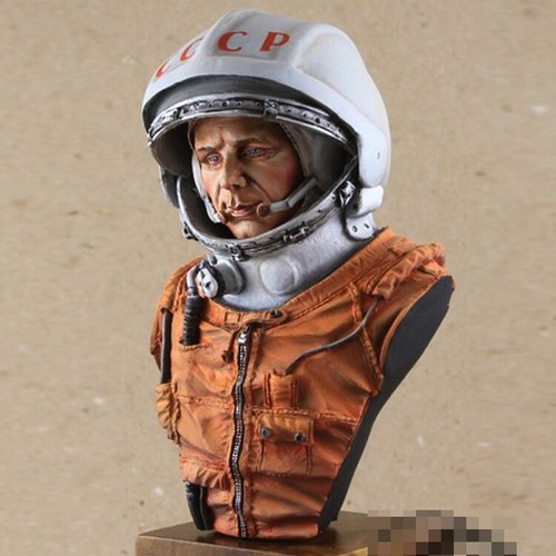 Modellino busto resina 9 - in,