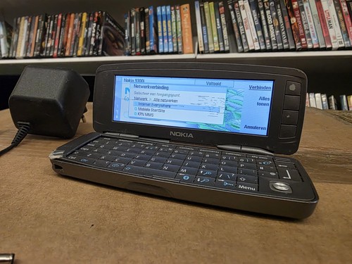 Nokia 9300i vintage fold style - nokia,