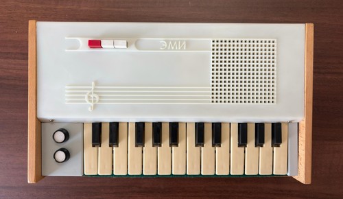 Rare emi synth toy from - urss,